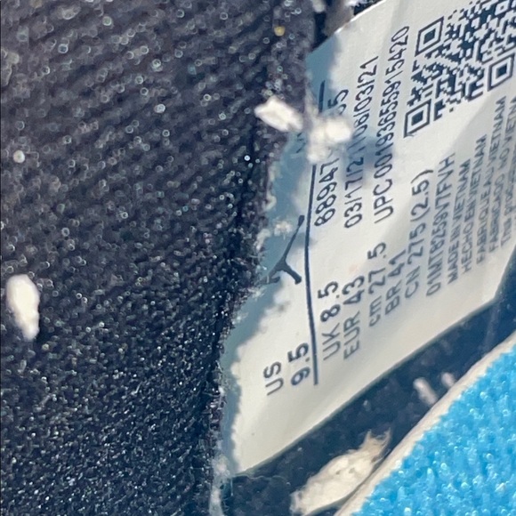 Jordan Pantone 11 size 9.5 - Picture 2 of 9